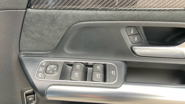 Mercedes-Benz GLA 200d AMG Line Executive 5dr Auto Diesel Hatchback